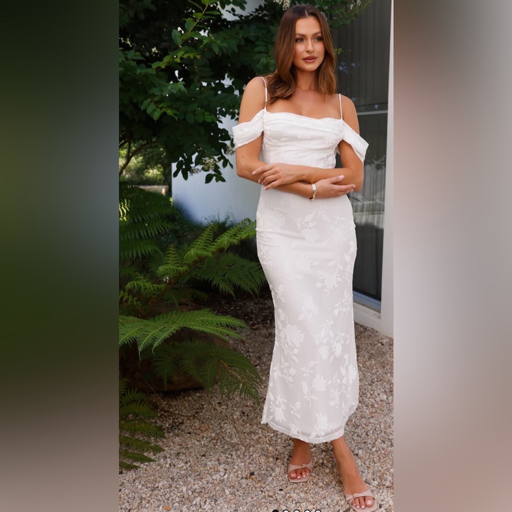 NWT Hello Molly Strapless White Floral Dress